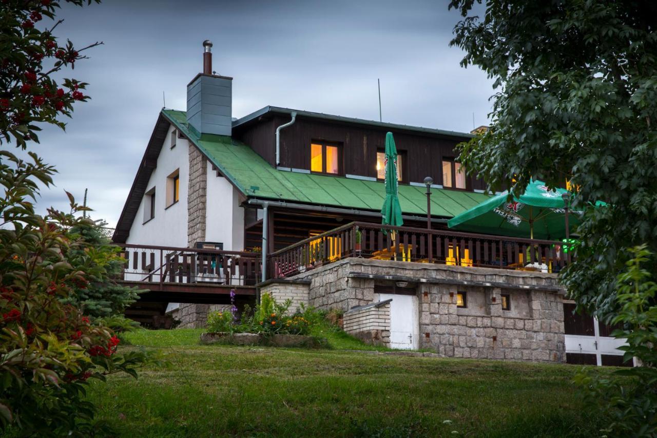 Hotel Penzion Pohlednicka à Benecko Extérieur photo