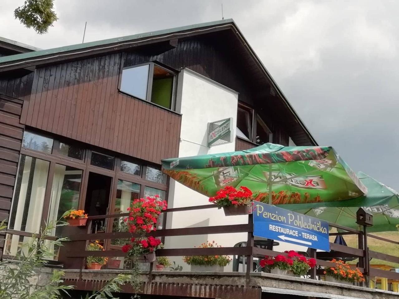 Hotel Penzion Pohlednicka à Benecko Extérieur photo